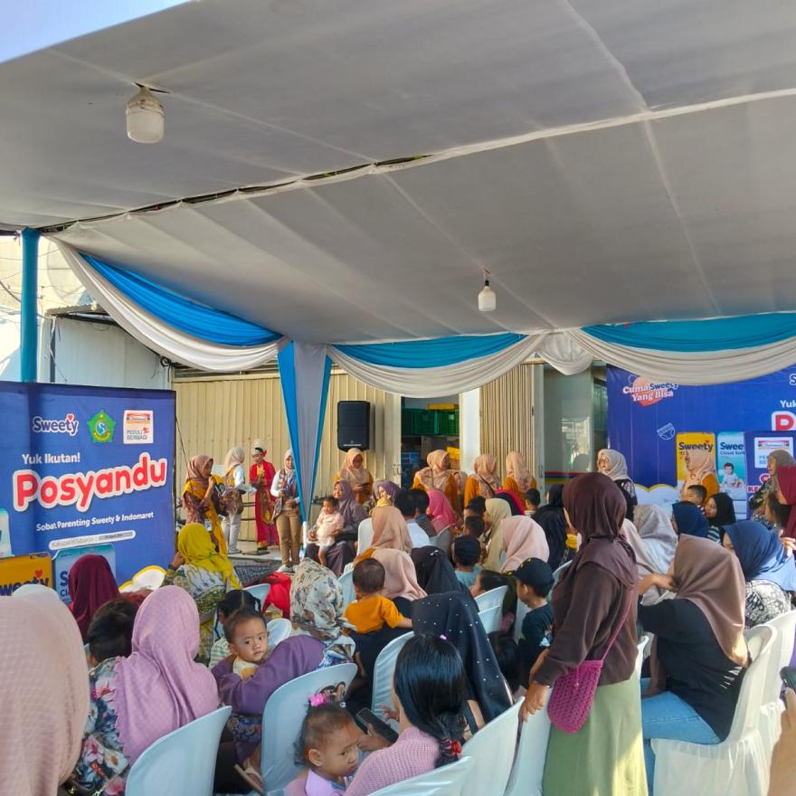Bantuan CSR Indomaret Tenggulunan Dukung Kesehatan Balita di Desa Tenggulunan